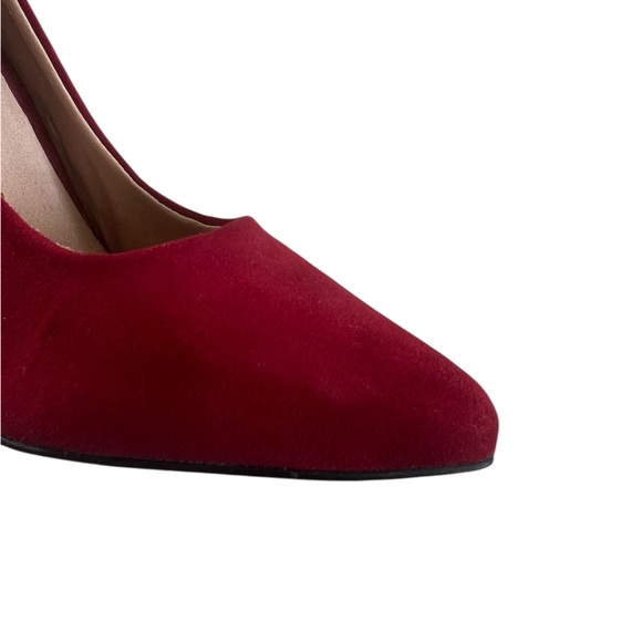 Forever 21 Red Faux Suede Women’s High Heels- Size 7 - Picture 8 of 8